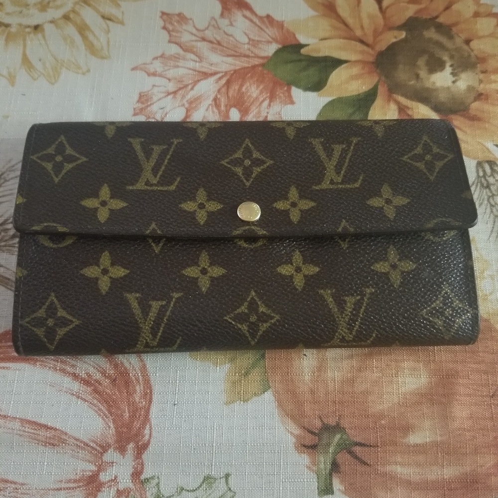 Louis Vuitton Sara Wallet